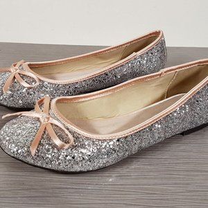 Menbur 'Bridal' Flat Silver With Peach Bow Womens Size 10 / 40